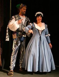 The Count atempting to seduce Susanah the maid